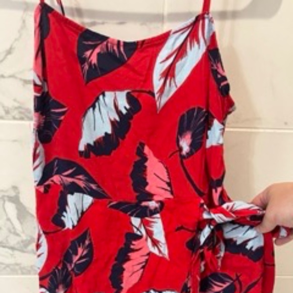 Express Size M Summer Dress - Picture 2 of 8